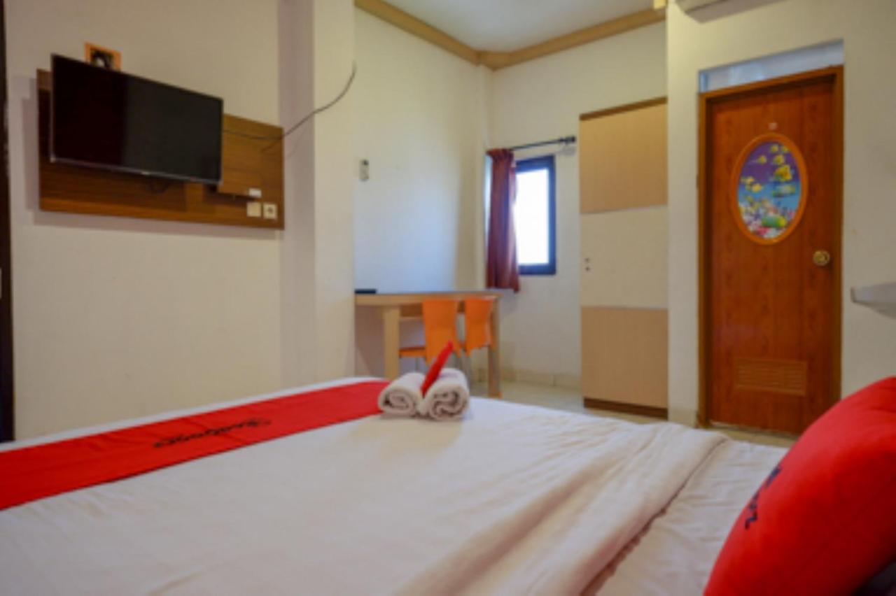 Oyo 1251 Residence 8 Semarang Zewnętrze zdjęcie