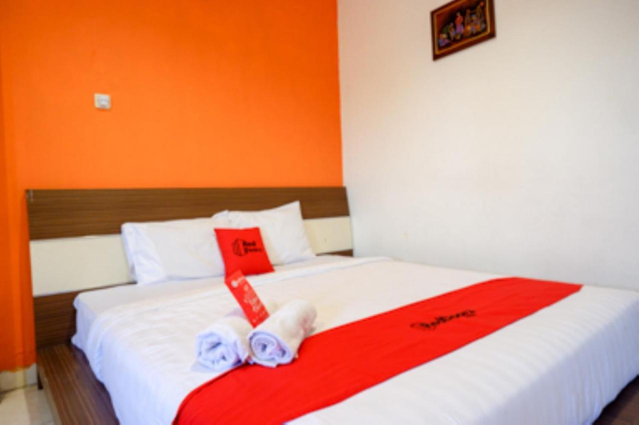 Oyo 1251 Residence 8 Semarang Zewnętrze zdjęcie