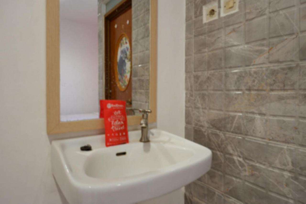 Oyo 1251 Residence 8 Semarang Zewnętrze zdjęcie