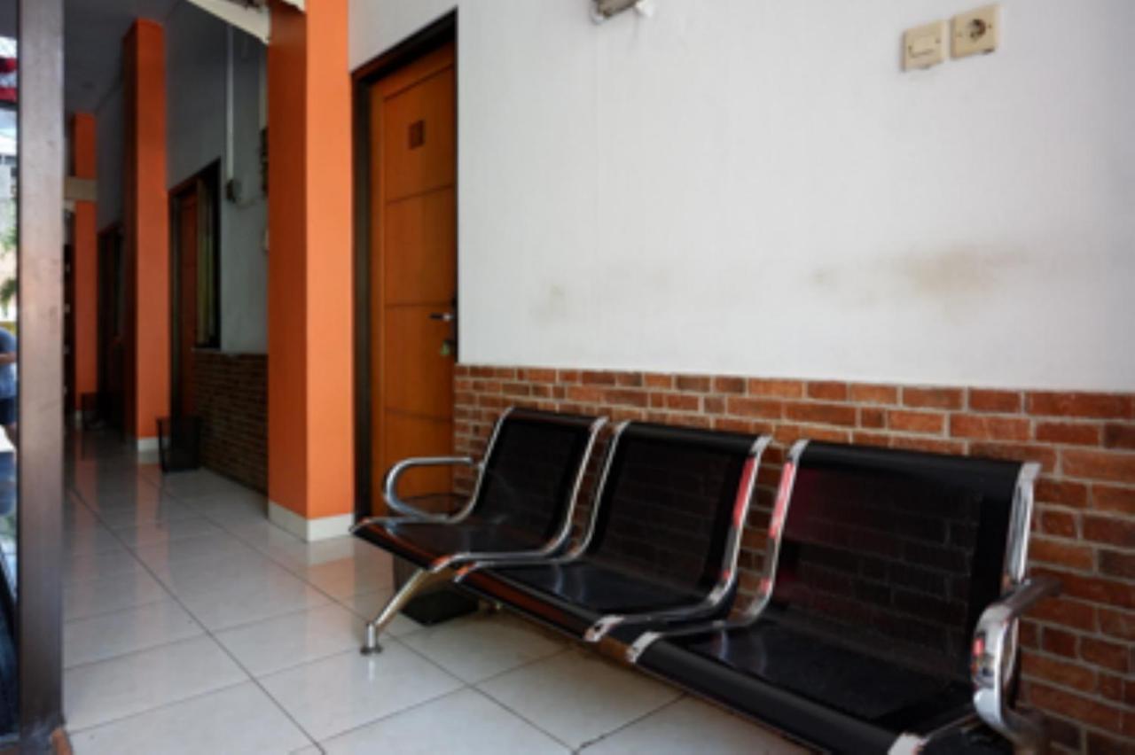 Oyo 1251 Residence 8 Semarang Zewnętrze zdjęcie