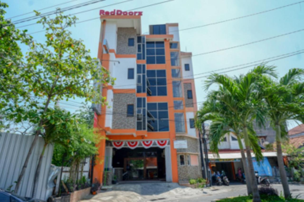 Oyo 1251 Residence 8 Semarang Zewnętrze zdjęcie