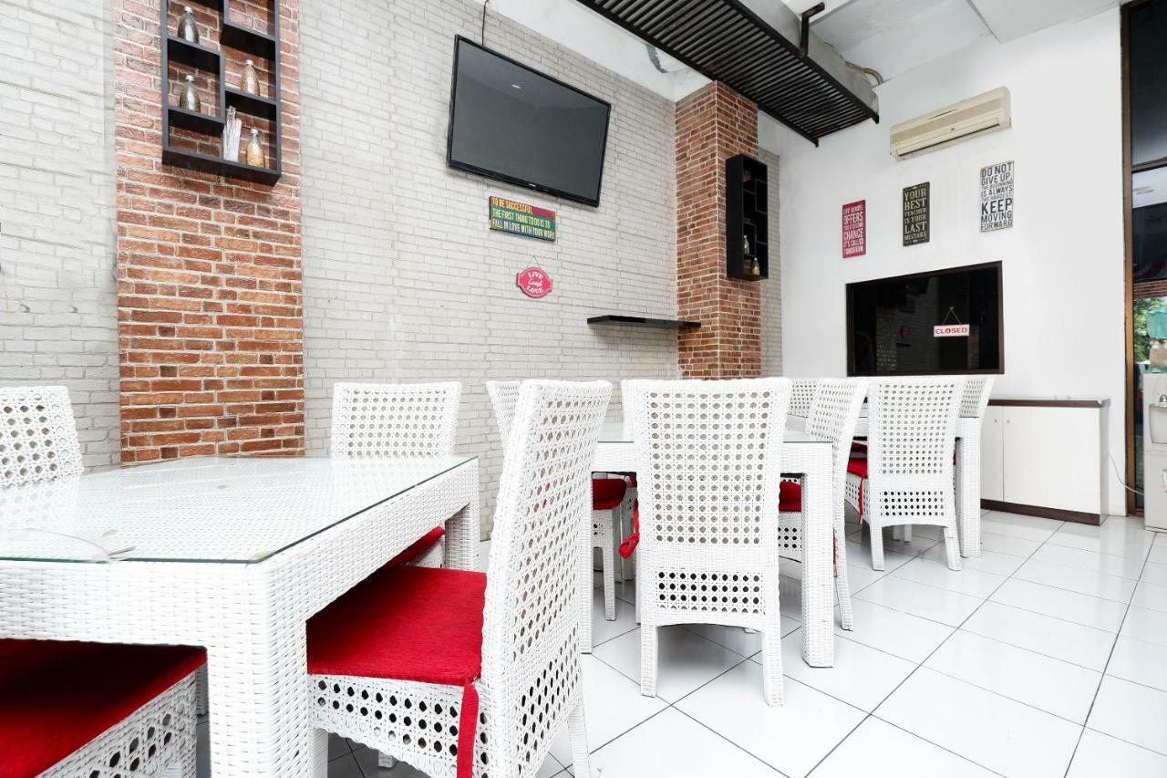 Oyo 1251 Residence 8 Semarang Zewnętrze zdjęcie